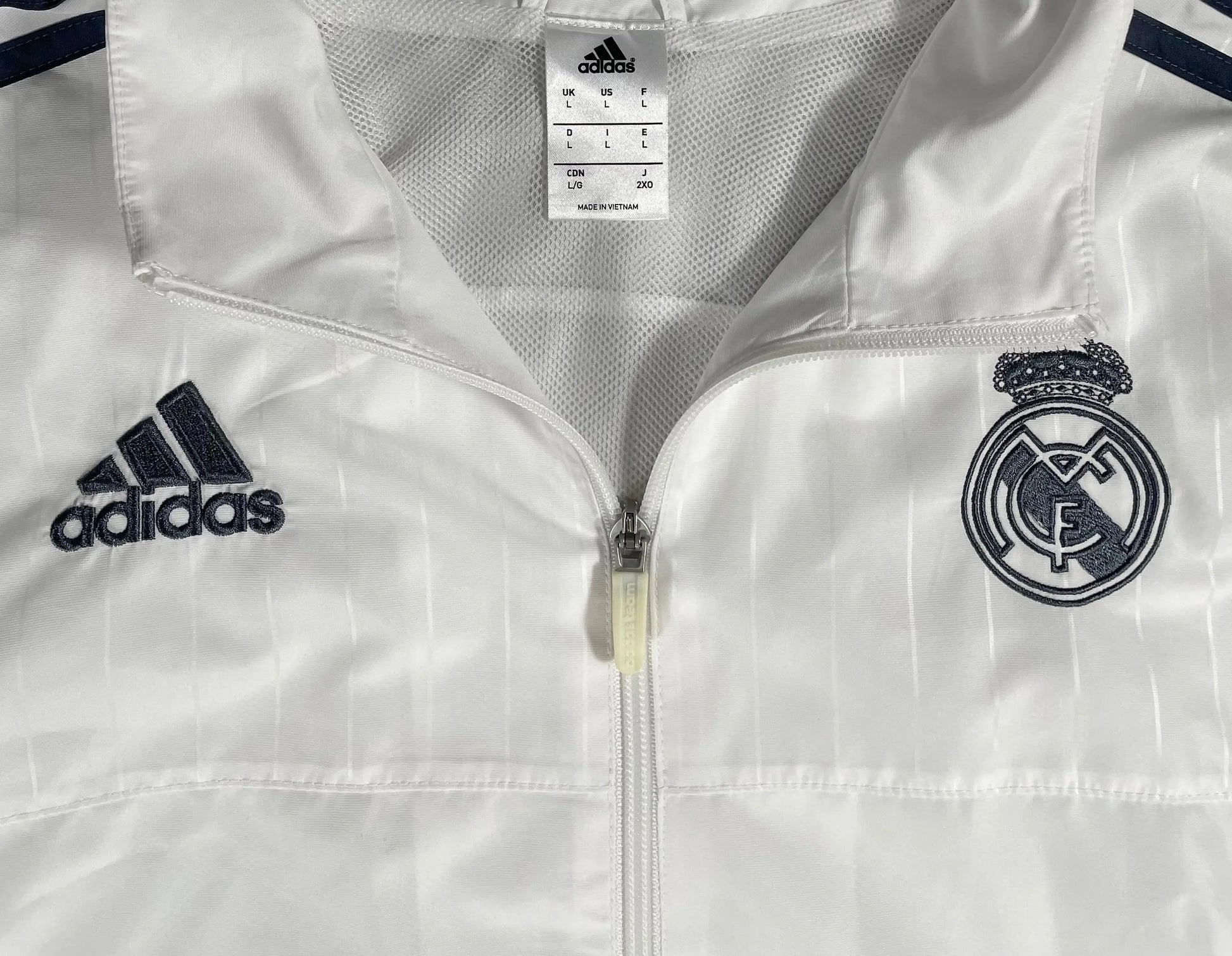Real Madrid Jacket - L Trésor d'Art